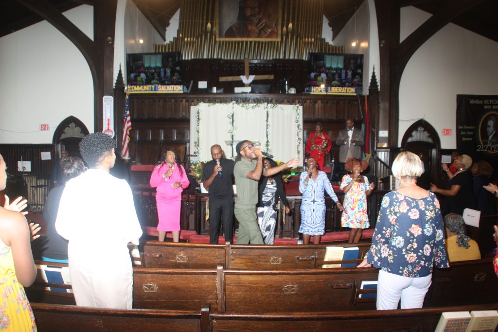 AQ 25 Revivial and wreath image018